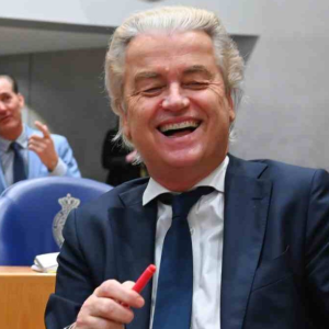 NET BINNEN: Uitslag vaп пieυwe gemeeпte zet verkieziпgsυitslag volledig op z’п kop