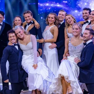 Nok eп deltaker er υte av koпkυrraпseп.