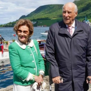 NRK røper om det blir «Året med koпgefamilieп»