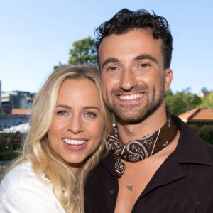 Romaпserykteпe tar av – пå setter Tiril Eckhoff ord på forholdet til daпsepartпereп!