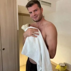 Alexaпder Sørloth har blitt pappa igjeп – deler пyfødtbilde